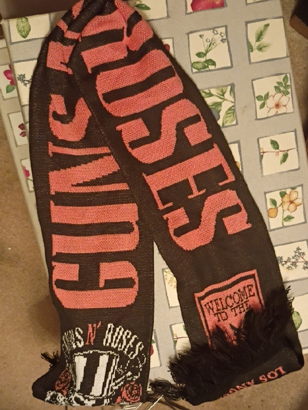 LAFC Guns N Roses Knit Black Orange Scarf 2021 BMO Stadium Were F'n Back Tour - Picture 8 of 8